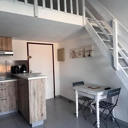 아파트 Cosy A 200 M De La *